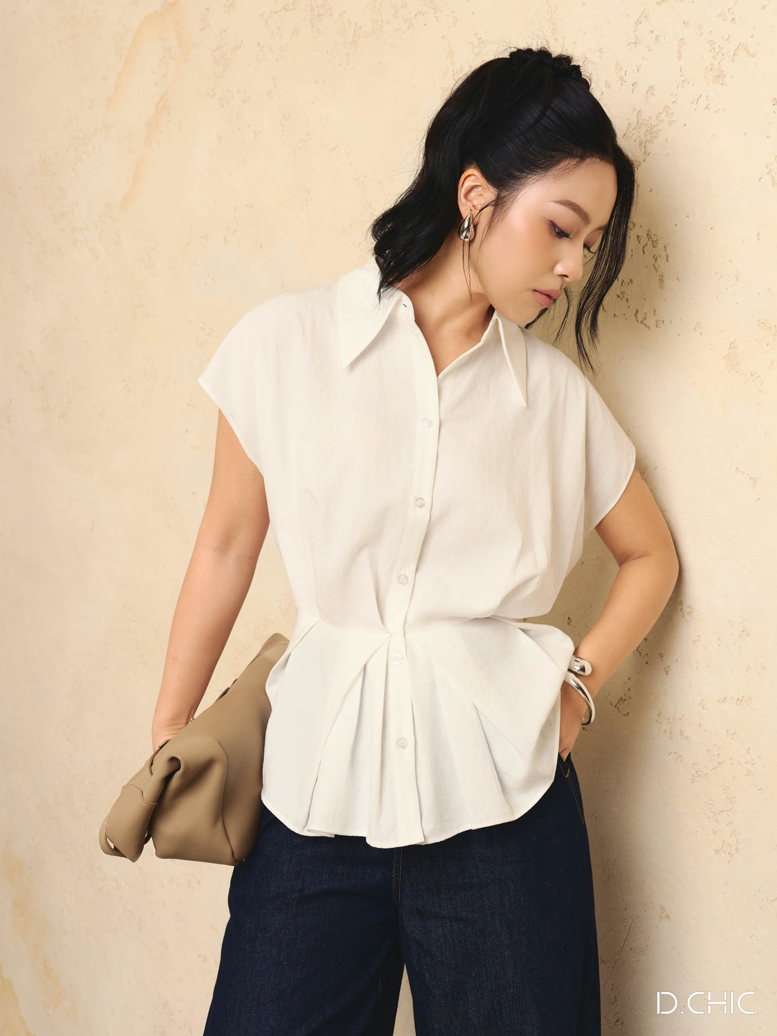 Áo sơ mi cổ đức xếp ly eo